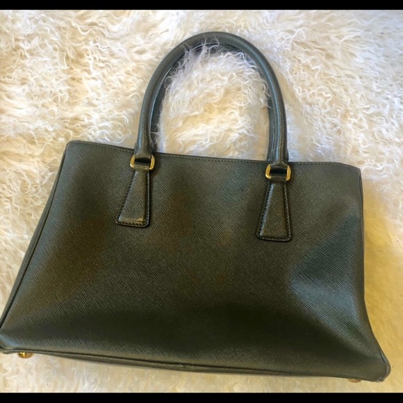 Prada Galleria Bag in Emerald - Picture 4 of 8